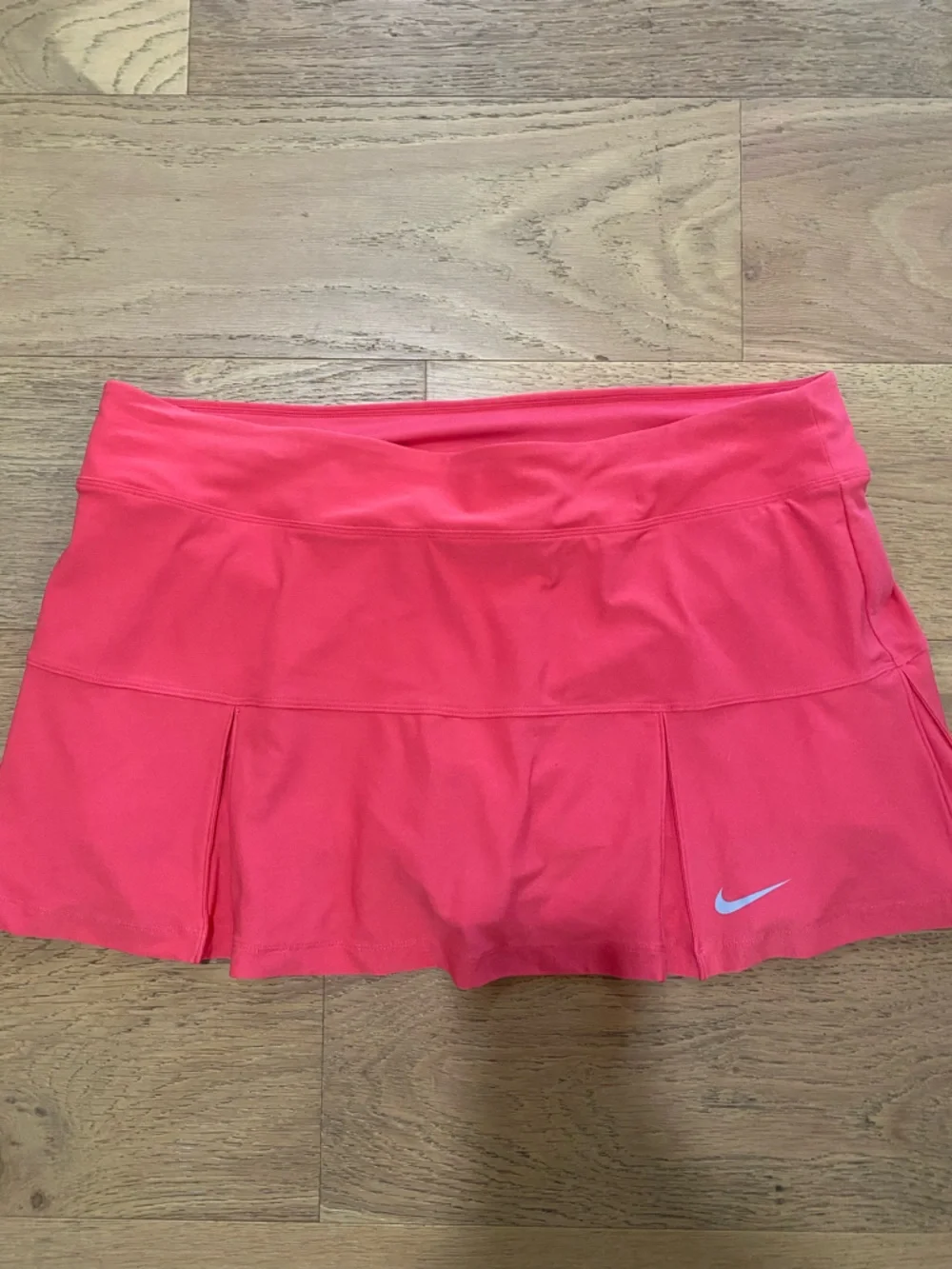Nike Women’s coral Athletic Tennis Short Skort with short lining XL EUC